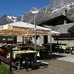Otel Cretaz 3*