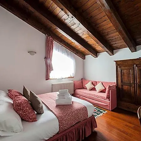Cretaz Hotel 3*
