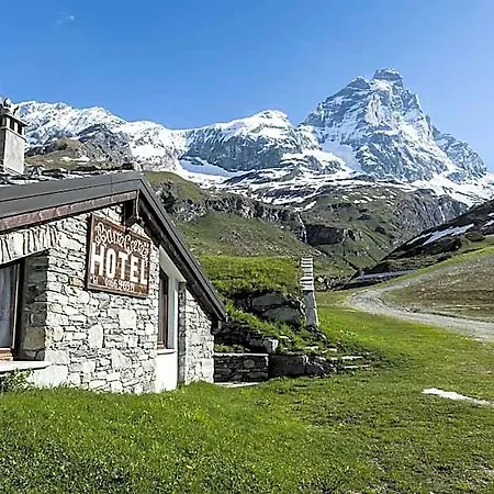 Hotel Cretaz 3*