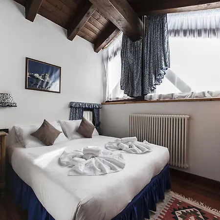 Cretaz Отель 3*